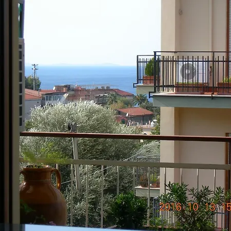 ベッド・アンド・ブレックファスト Soggiornisorrento 3*